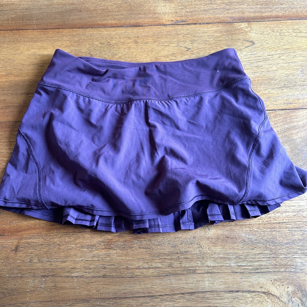 crz yoga skirt XS (second pic is the real color)